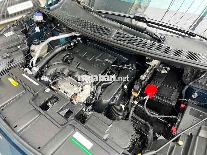Peugeot 3008 2024 Premium - 9300 km
