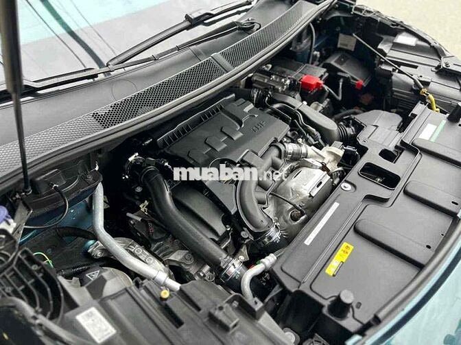 Peugeot 3008 2024 Premium - 9300 km