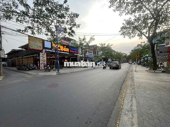 Nhà Ngay trung tâm Becamex , chung cư happy One central 5x17 tc 78m2