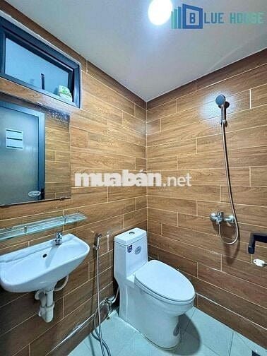 TRỐNG SẴN Ở LIỀN CĂN HỘ TÂN BÌNH VIEW KÍNH NGAY CẦU HOÀNG HOA THÁM