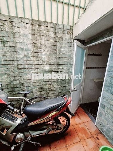 BẤN NHÀ 4 TẦNG - SÁT BV QUẬN 8