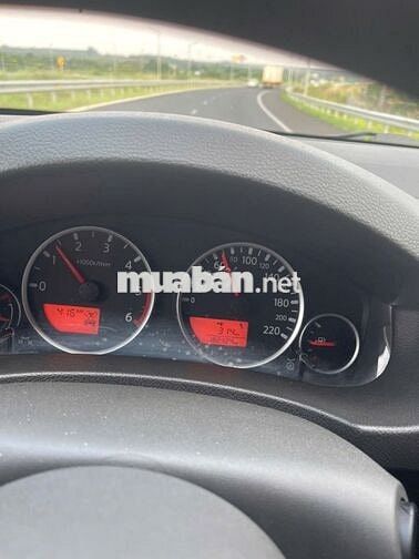 Nissan Navara 2013 LE 2.5MT 4WD - 200000 km