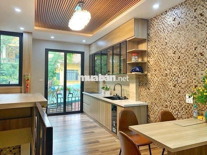 Bán nhà 50m2×5T NGUYỄN VĂN CỪ, LB, LÔ GIÁO VIÊN, Mt KHỦNG,  NGÕ Ô TÔ