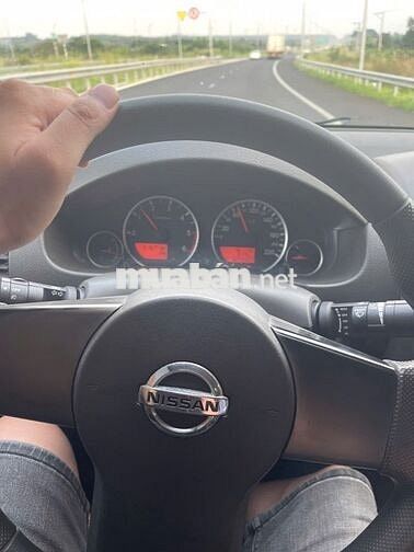Nissan Navara 2013 LE 2.5MT 4WD - 200000 km