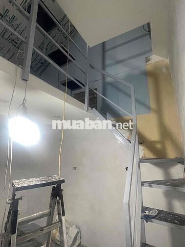 TẬP THỂ MAY MƯỜI TẦNG 3 - SDCC 10m2 lô góc