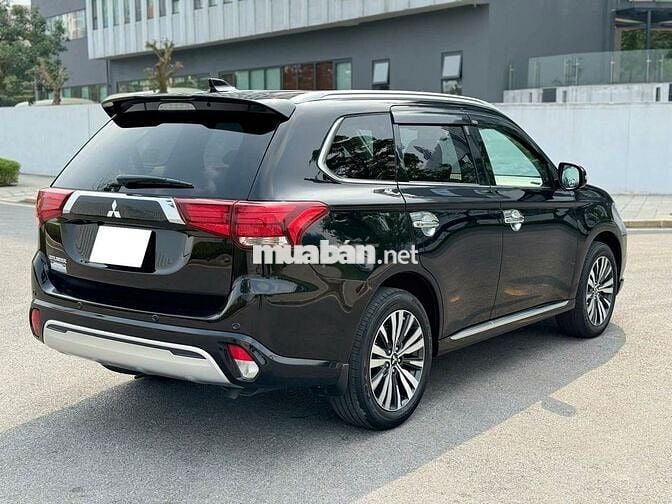 Bán Mitsubishi Outlander 2022 2.0 CVT