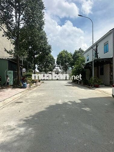 Bán nhà mặt tiền kinh doanh, KDC ngay chung cư Thanh Bình Chợ 434
