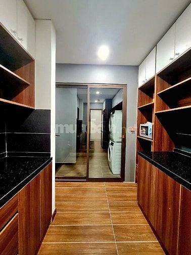 Cho thuê căn hộ CC tòa Green Diamond tại 93 Láng Hạ, diện tích 143m2, 