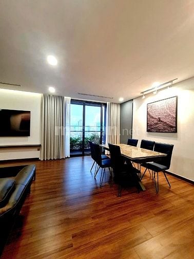 Cho thuê căn hộ CC tòa Green Diamond tại 93 Láng Hạ, diện tích 143m2, 