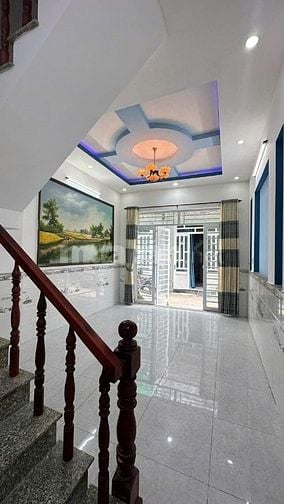 Nhà 1 trệt 1,dt(4x10) lầu khu vực Hóc Môn ngay chợ Nhị Xuân giá 595tr