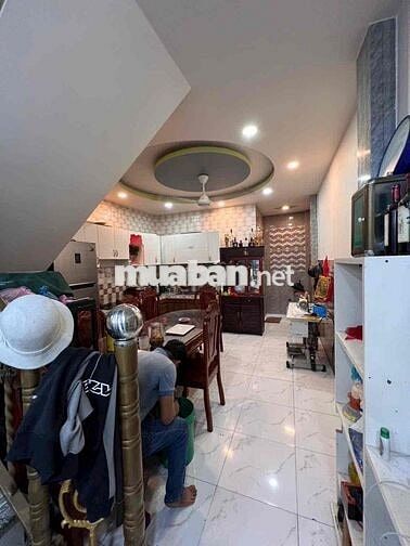 NHÀ PHỐ 2 TẦNG ĐẸP ĐƯỜNG XE TẢI HUỲNH THỊ NA GIÁP RANH QUẬN 12,SIÊU RẺ
