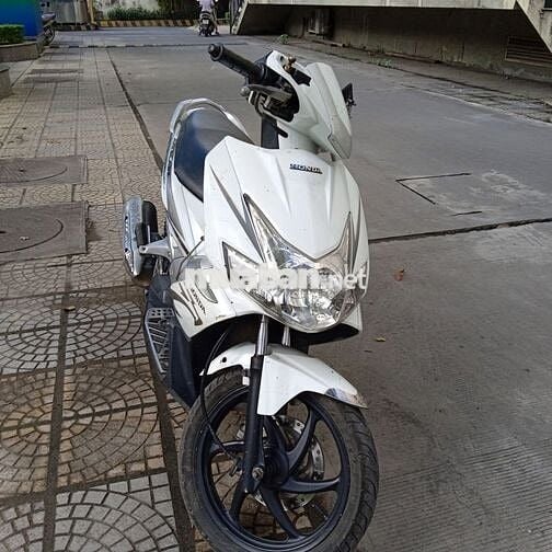 Air Blade trắng 2013, đề nổ 1 phát, ăn xăng cực ít