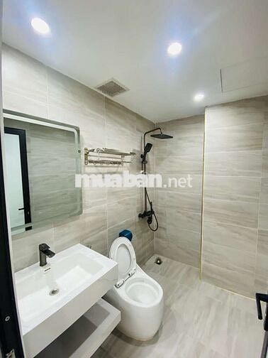 Bán nhà 7 tầng- phố Trạm phường Long Biên, gần Aeon, cầu Vĩnh Tuy.