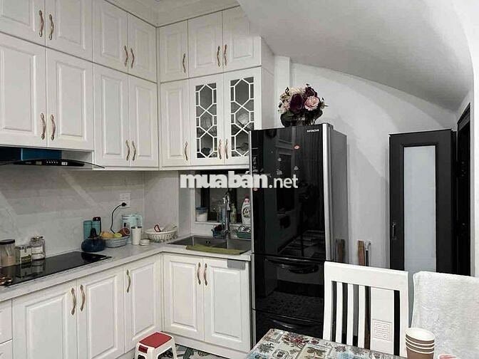 Hơn 8 tỷ có nhà mới siêu đẹp Yên Kiện-oto tránh,vào nhà-45m*5tầng;4N