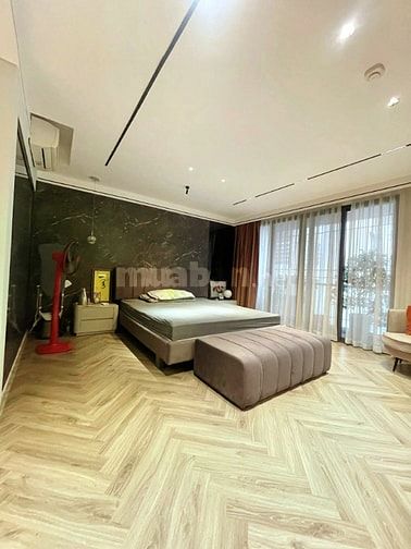 Bán nhà phố Bồ Đề. DT 64m2 x 7 tầng, MT 5,8m. Thang máy, gara ô tô. Gi