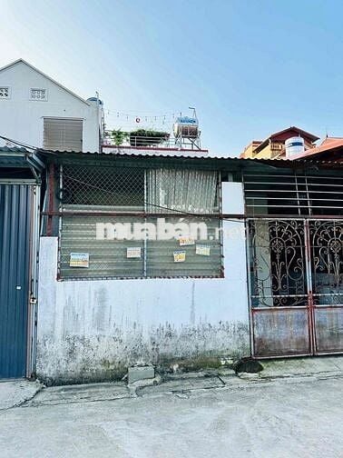 BÁN MẢNH ĐẤT ĐẸP, SẴN 2 NHÀ CẤP 4, OTO ĐỖ CỬA, GẦN CV HOÀ BÌNH.