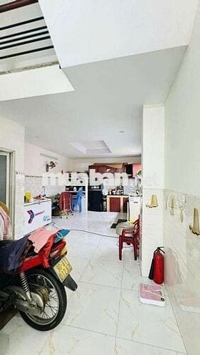 BÁN NHÀ HẺM 8M – NGUYỄN SƠN – TÂN PHÚ - 4m x 17m - 3 TẦNG - 7.2 TỶ