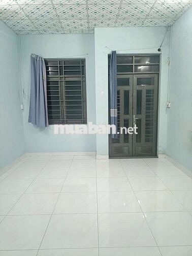 Nhà sach mới y hình,dt rộng rãi  hẻm ôtô 1lâu bancông 2pn ,