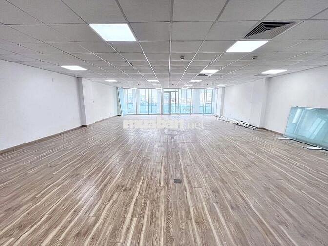 NHÀ MỚI XÂY, MẶT KÍNH ĐƯỜNG LÊ TRUNG NGHĨA, K300. NGANG 7M, 4 LẦU