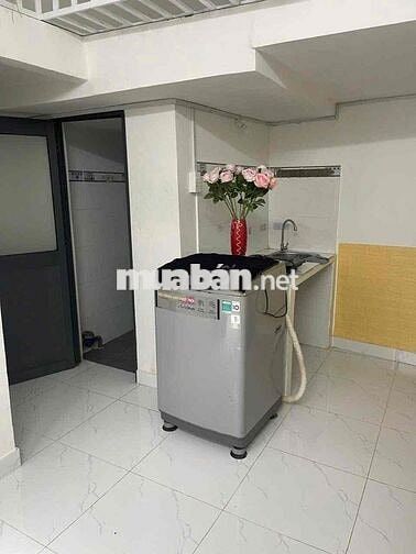 phòng gác sân vườn chill, máy giặt riêng trung tâm Q7