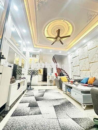 Hơn 8 tỷ có nhà mới siêu đẹp Yên Kiện-oto tránh,vào nhà-45m*5tầng;4N Hơn 8 tỷ có nhà mới siêu đẹp Yên Kiện-oto tránh,vào nhà-45m*5tầng;4N