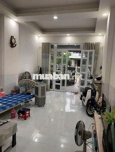 NHÀ Y HÌNH, 1 LẦU, 1 TỶ 1 , SỔ HỒNG RIÊNG , ĐƯỜNG OTO