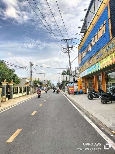 Mặt bằng 7,5x28 ... Cho thuê 25tr/tháng.Mặt tiền Lê Văn Lương Nhơn Đức
