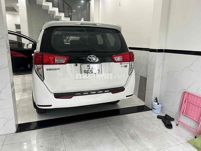 Toyota Innova 2019 2.0E - 92000 km