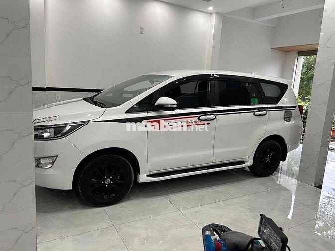 Toyota Innova 2019 2.0E - 92000 km