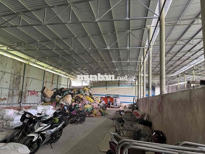 Đất nhà xưởng kho bãi + 1 cửa hàng đang bán và 1 nhà ở