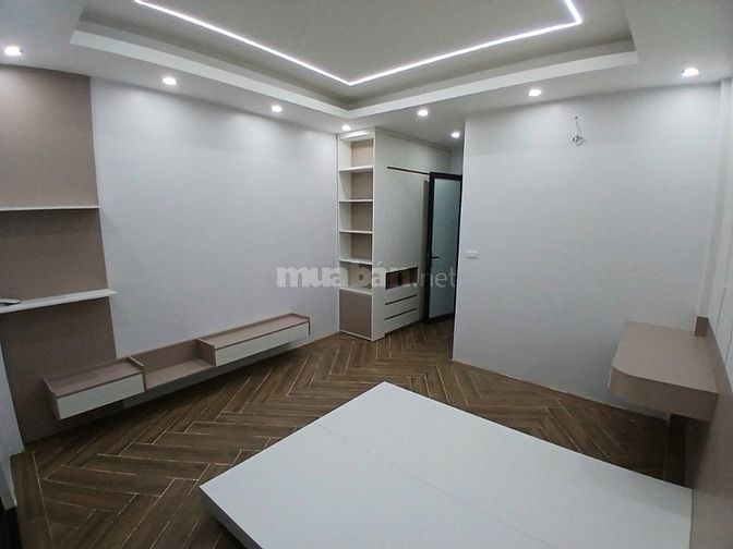 Bán Nhà Lô Góc 6 Tầng Thang Máy – 37m² Đại Mỗ – Giá Chỉ 8.x Tỷ