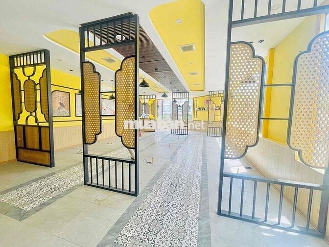 Cho thuê nhà mặt bằng 2 tầng 2 mặt tiền Hồ Nghinh, Đà Nẵng