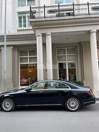 Chính chủ 100% bán xe Mercedes S450L màu xanh ngọc lục bảo 1 đời chủ 