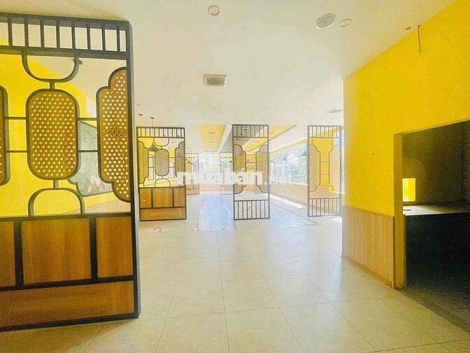 Cho thuê nhà mặt bằng 2 tầng 2 mặt tiền Hồ Nghinh, Đà Nẵng