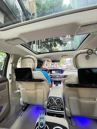 Chính chủ 100% bán xe Mercedes S450L màu xanh ngọc lục bảo 1 đời chủ 
