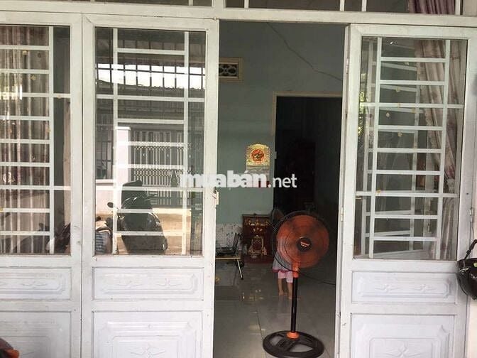 Nhà nguyên căn Trảng Dài, cây xăng 75, 85m2, 2 phòng ngủ, nước máy