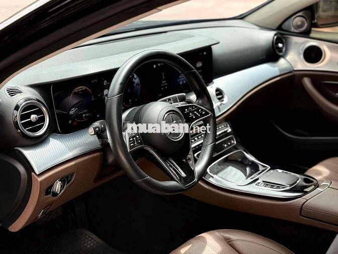 Mercedes Benz E180 model 2022 1 chủ
