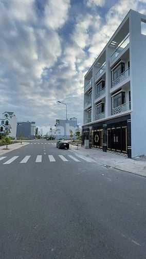 KDC Phú Hồng Thịnh 9 - Bán nhà 1 trệt 3 lầu đầy đủ nội thất - Sổ hồng 