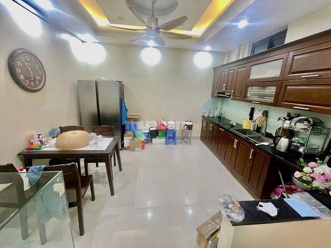Bán Nhà Tại Phố Xã Đàn , 10,5 tỷ, 40 m2 x 6 Tầng, 