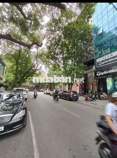 Tôi cần bán nhà mặt phố Thi Sách, 10tầng thang máy full nội thất.