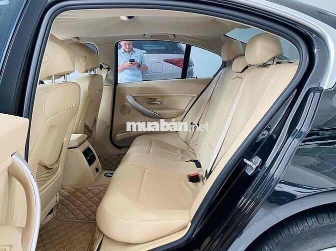 BMW 3 Series 2015 320i - 35000 km