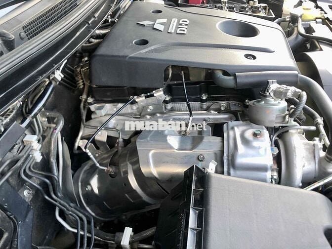 Mitsubishi Triton 2023 Athlete 4x2 AT - 30000 km