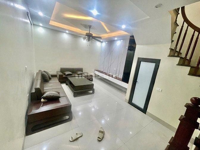 Bán Nhà Tại Phố Xã Đàn , 10,5 tỷ, 40 m2 x 6 Tầng, 