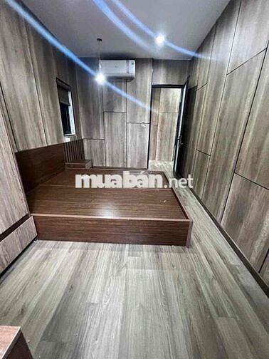 CCMN ĐÊ LA THÀNH. 2N1K RỘNG 55M2. THANG MÁY. GIÁ 9Tr7