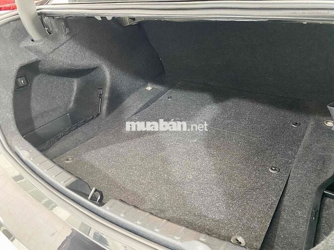 BMW 3 Series 2015 320i - 35000 km