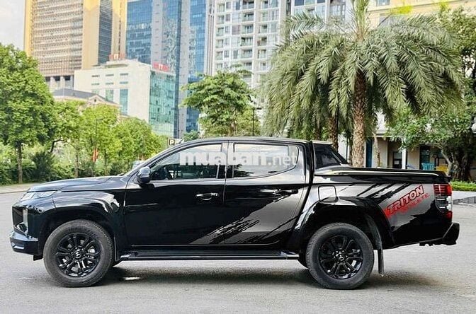 Mitsubishi Triton 2023 Athlete 4x2 AT - 30000 km