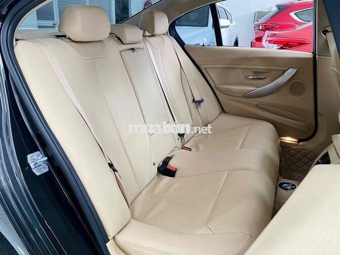 BMW 3 Series 2015 320i - 35000 km