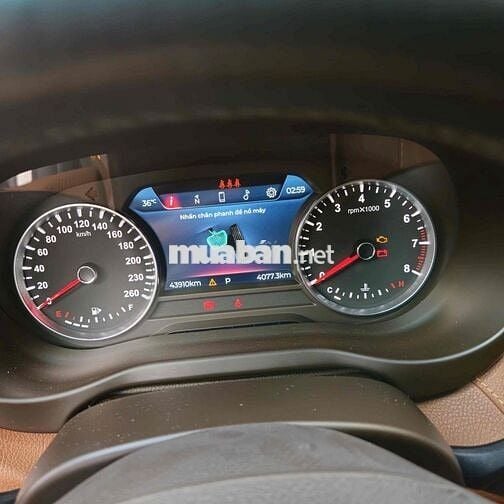 VinFast Lux A2.0 Premium 2021 - 43000 km