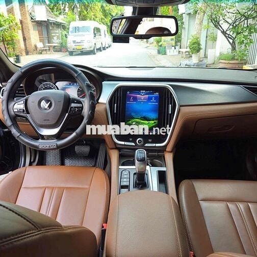 VinFast Lux A2.0 Premium 2021 - 43000 km