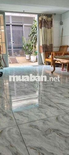 Nhà hẻm xe hơi và căn hộ cao cấp
